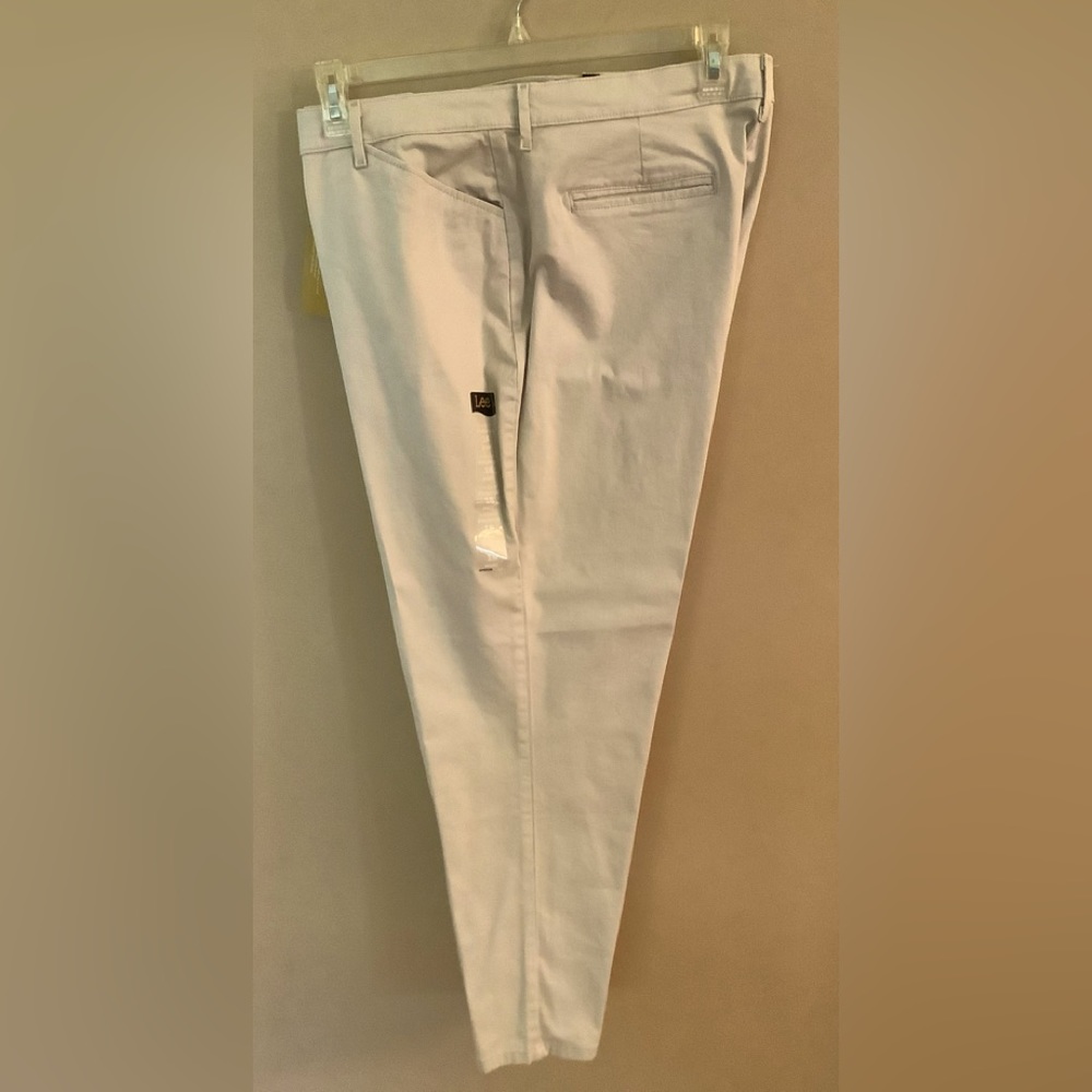 Lee relaxed fit beige straight leg 18S Parchment pants